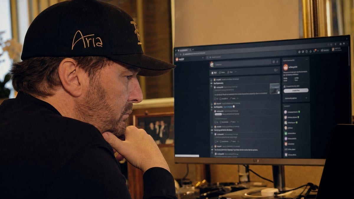 Hellmuth Takes Reddit Questions After Ten Years