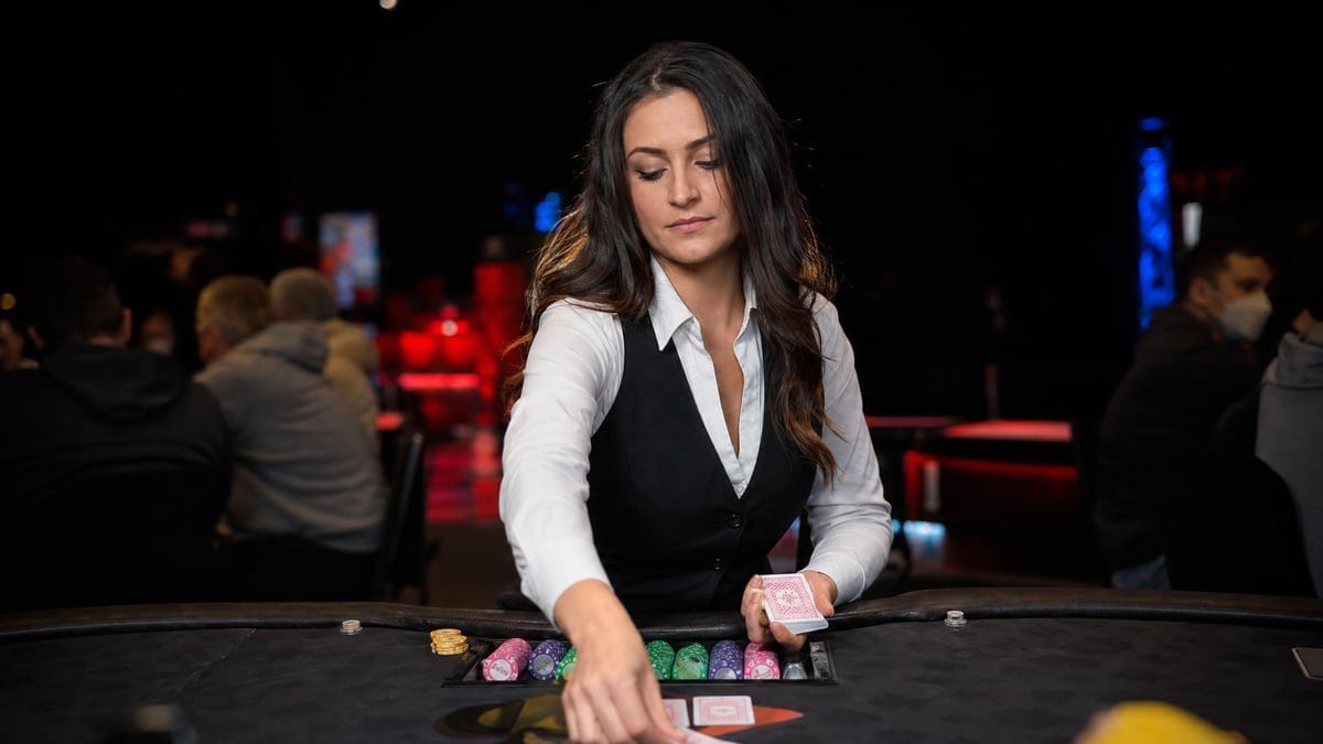 WSOP Dealer Drama Gets Personal as Veterans Revolt